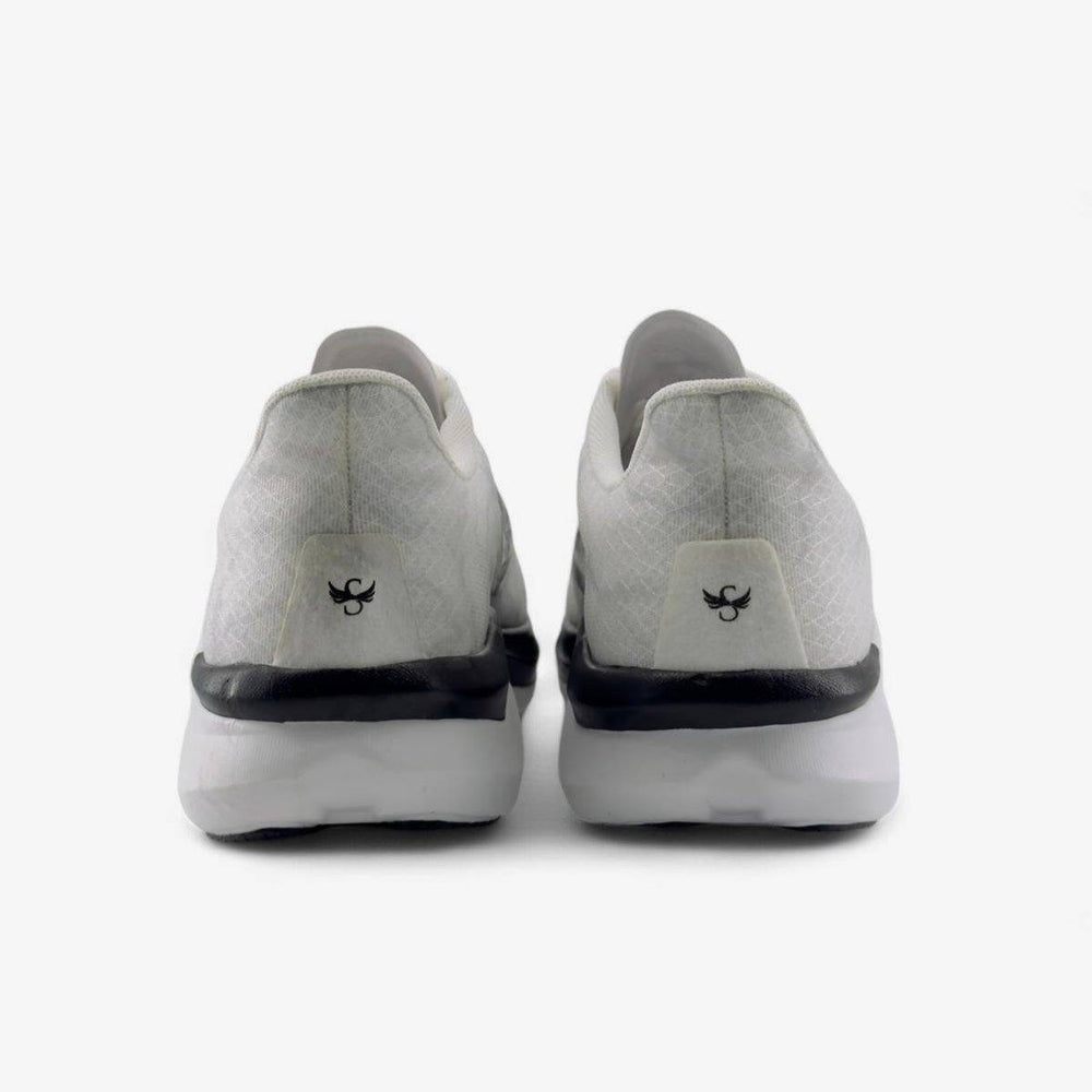 
                  
                    white mens running shoes
                  
                